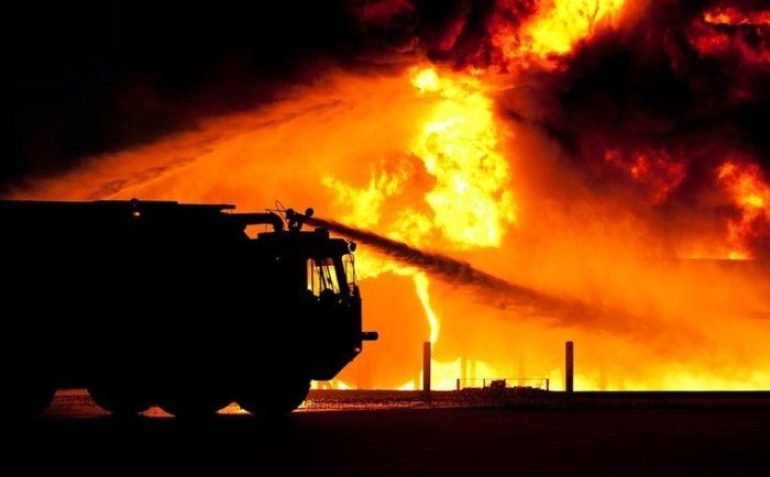 Georgia wildfire smoke and fire trucks