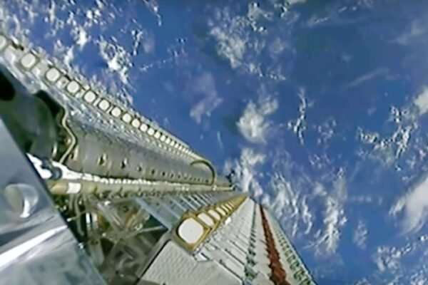 Jio SpaceX Starlink satellite broadband India