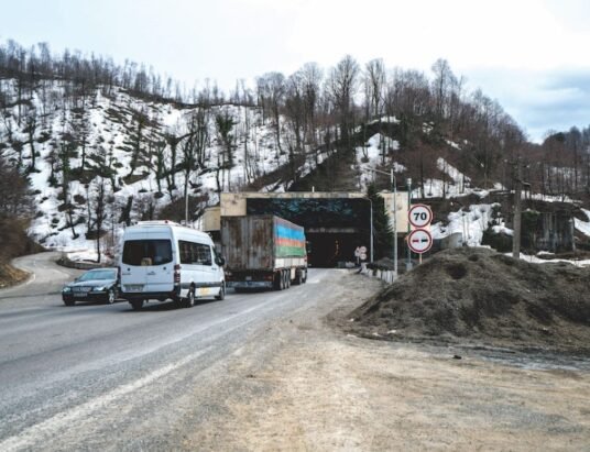 Kvesheti-Kobi road construction