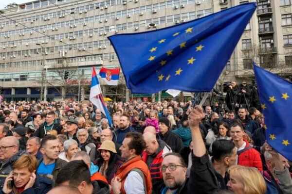 Serbian parliament protest violence