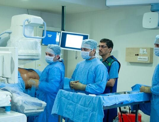 Medanta Hospital Gurugram ICU ventilator