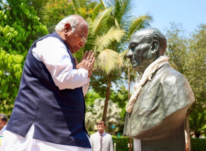 congress-reclaims-patel-legacy-gujarat-cwc-kharge-rss