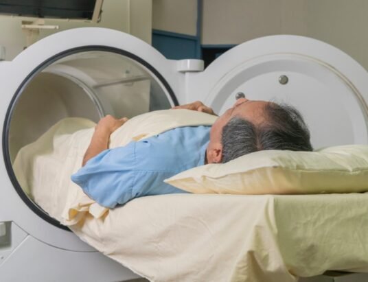 Bryan Johnson hyperbaric oxygen therapy chamber