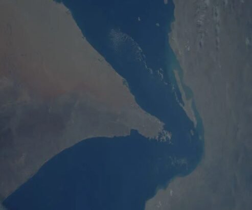 Strait of Hormuz oil tanker satellite photo