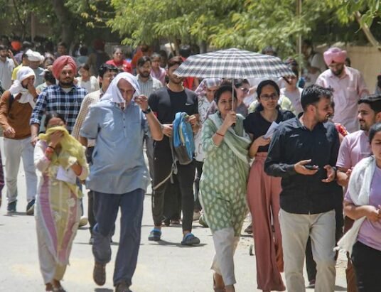 delhi heatwave temperature