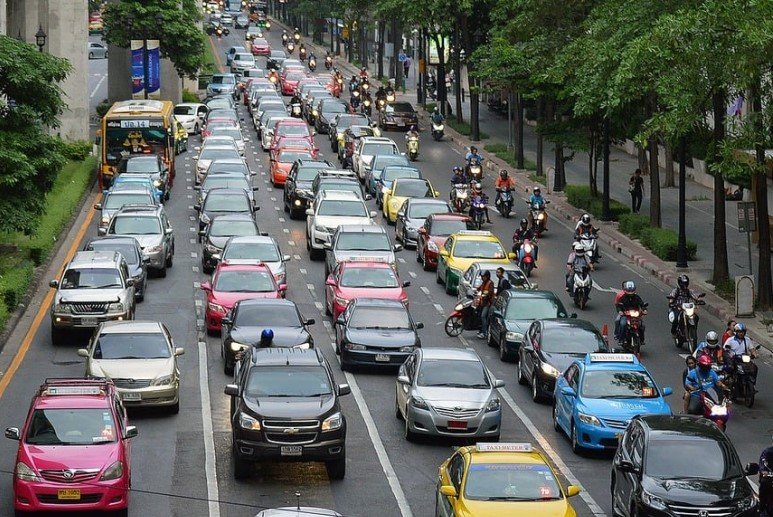 agra mumbai national highway traffic jam