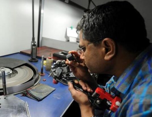 Surat diamond polishing industry export hub