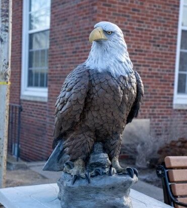 bald eagle statue