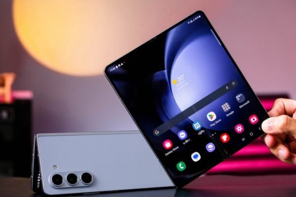 foldable smartphone