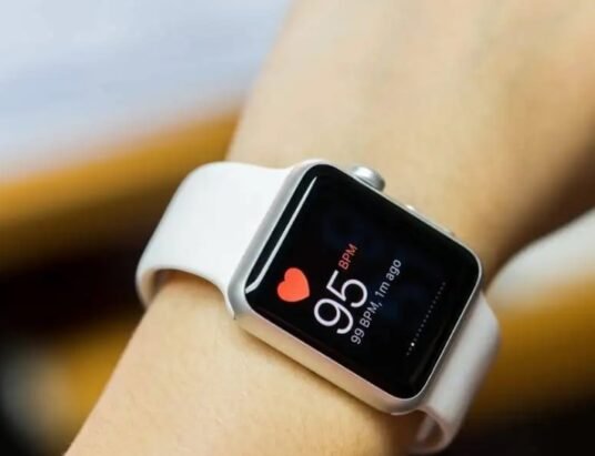 smartwatch health tracking