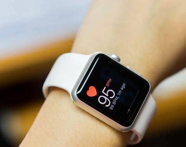 smartwatch health tracking