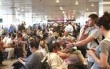 airport crowd delays