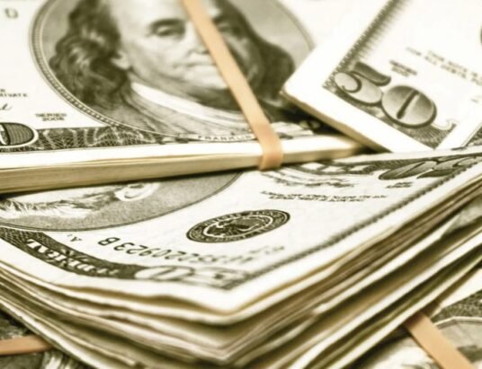 Indian rupee currency fall against US dollar