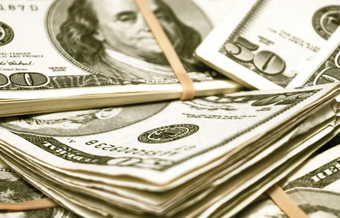 Indian rupee currency fall against US dollar