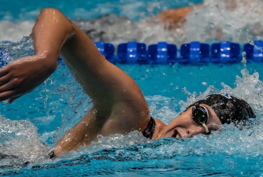 Kennedi Dobson swimmer