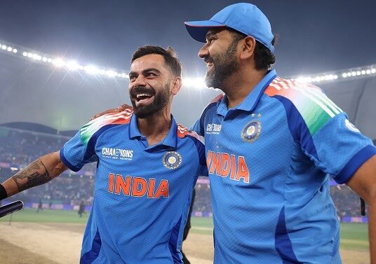 Virat Kohli Rohit Sharma celebration
