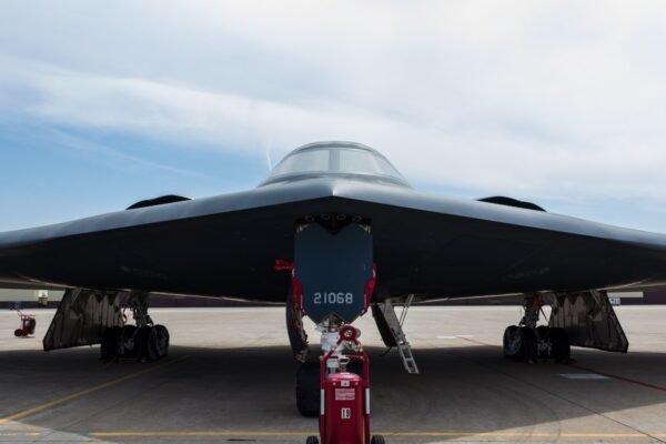 stealth bomber aircraft