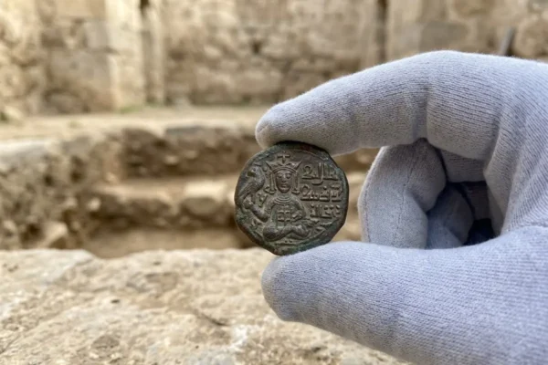 12th-century Georgian George III falcon coin Rustavi find